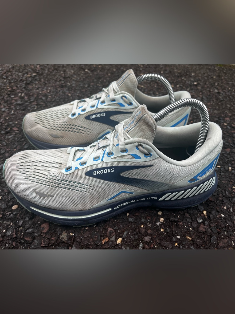 Brooks Adrenaline GTS 23 Women’s 10.5B Gray Blue Running Shoes 1203811B471